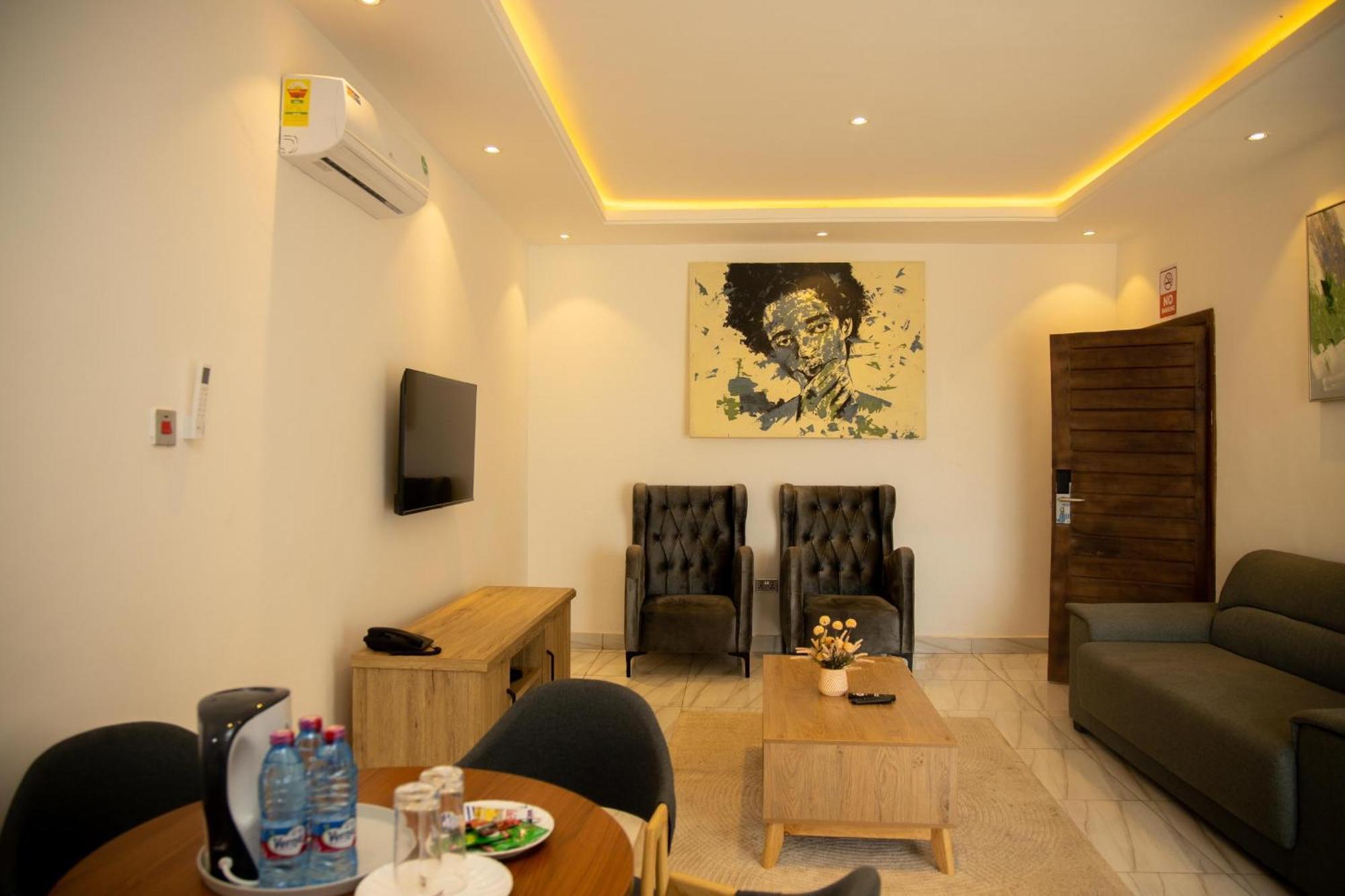 Aiden Homes And Apartments Koforidua Exterior foto