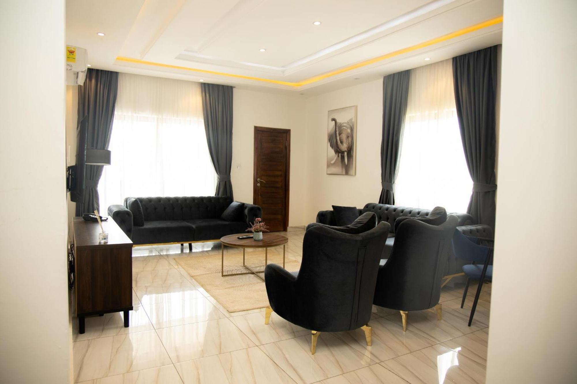 Aiden Homes And Apartments Koforidua Exterior foto