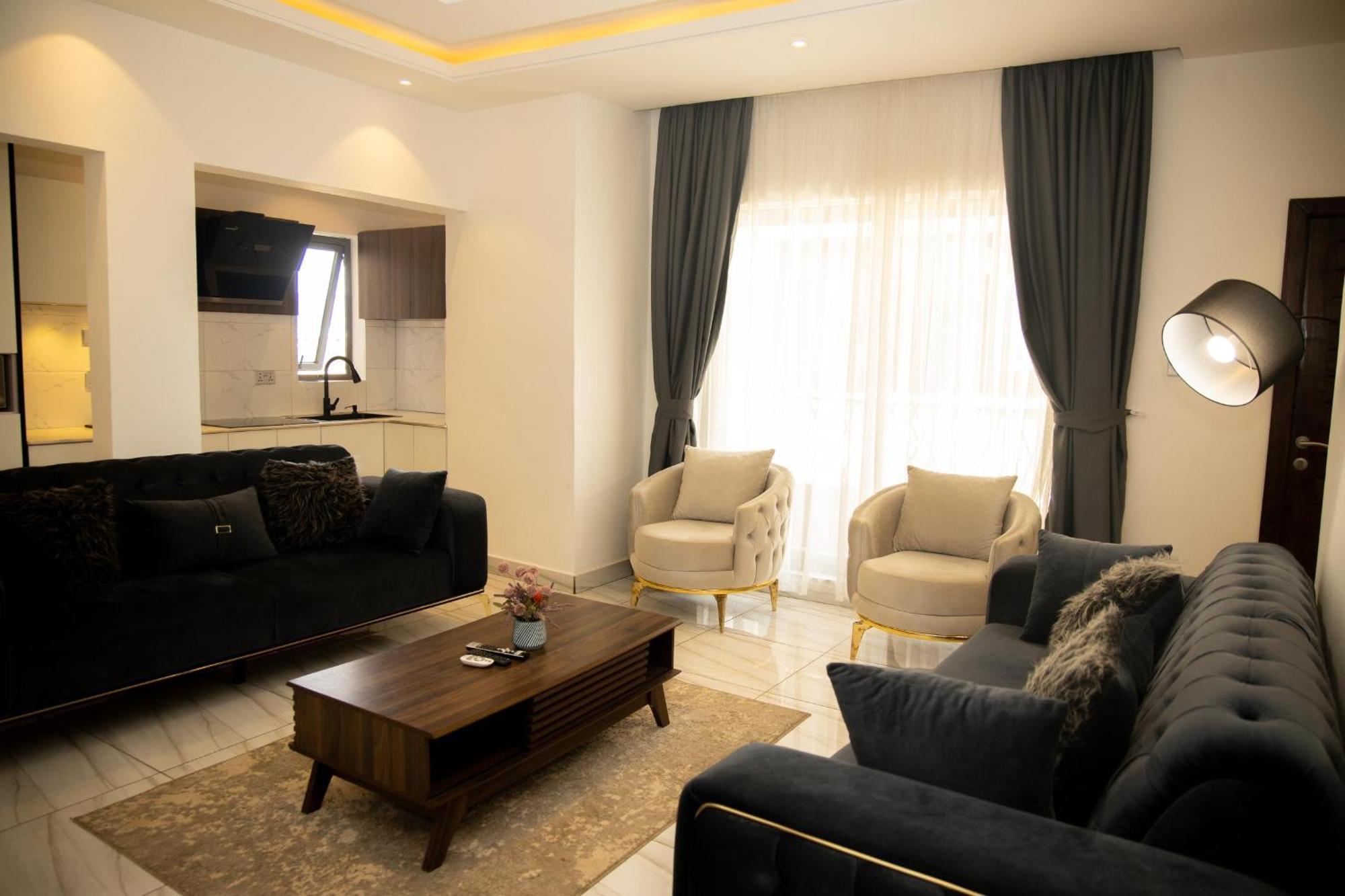 Aiden Homes And Apartments Koforidua Exterior foto